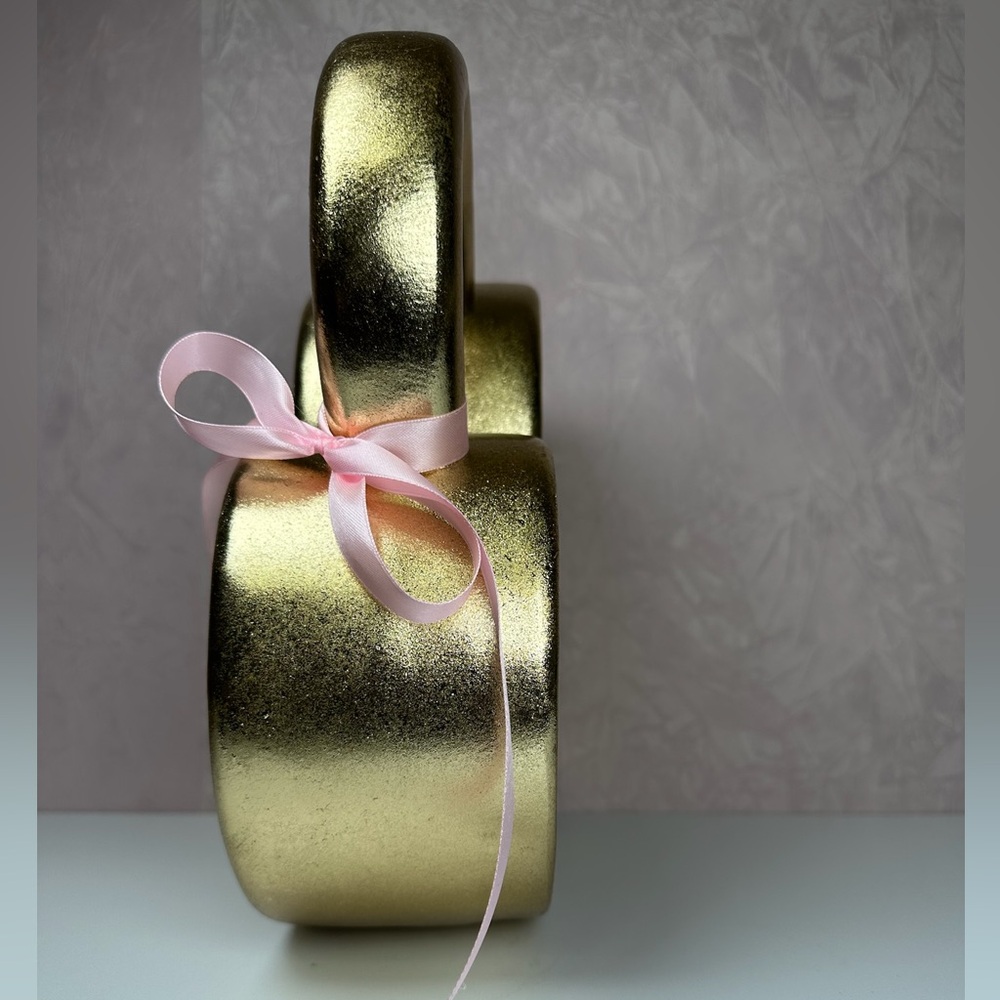 Heart-Shaped Decorative Padlock in Gold - Picture 8 of 16